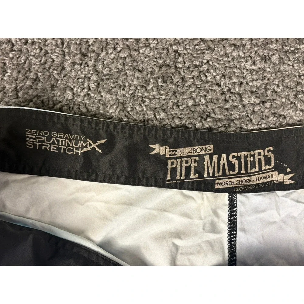 Billabong Andy Irons Pipe Masters Board Shorts Mens 44 Blue Y2K Rising Sun 2011